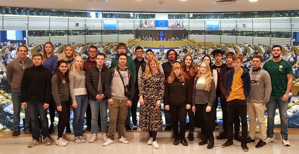 Sozialwissenschaften und Wirtschaft / Politik am WDG